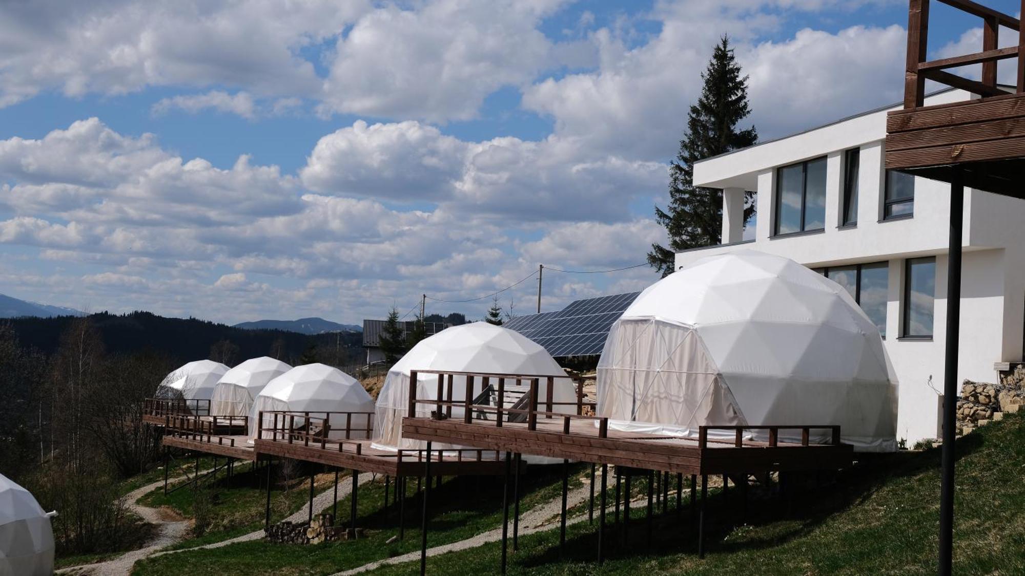 Глемпінг Де Вайб  Hotel Ворохта Екстериор снимка