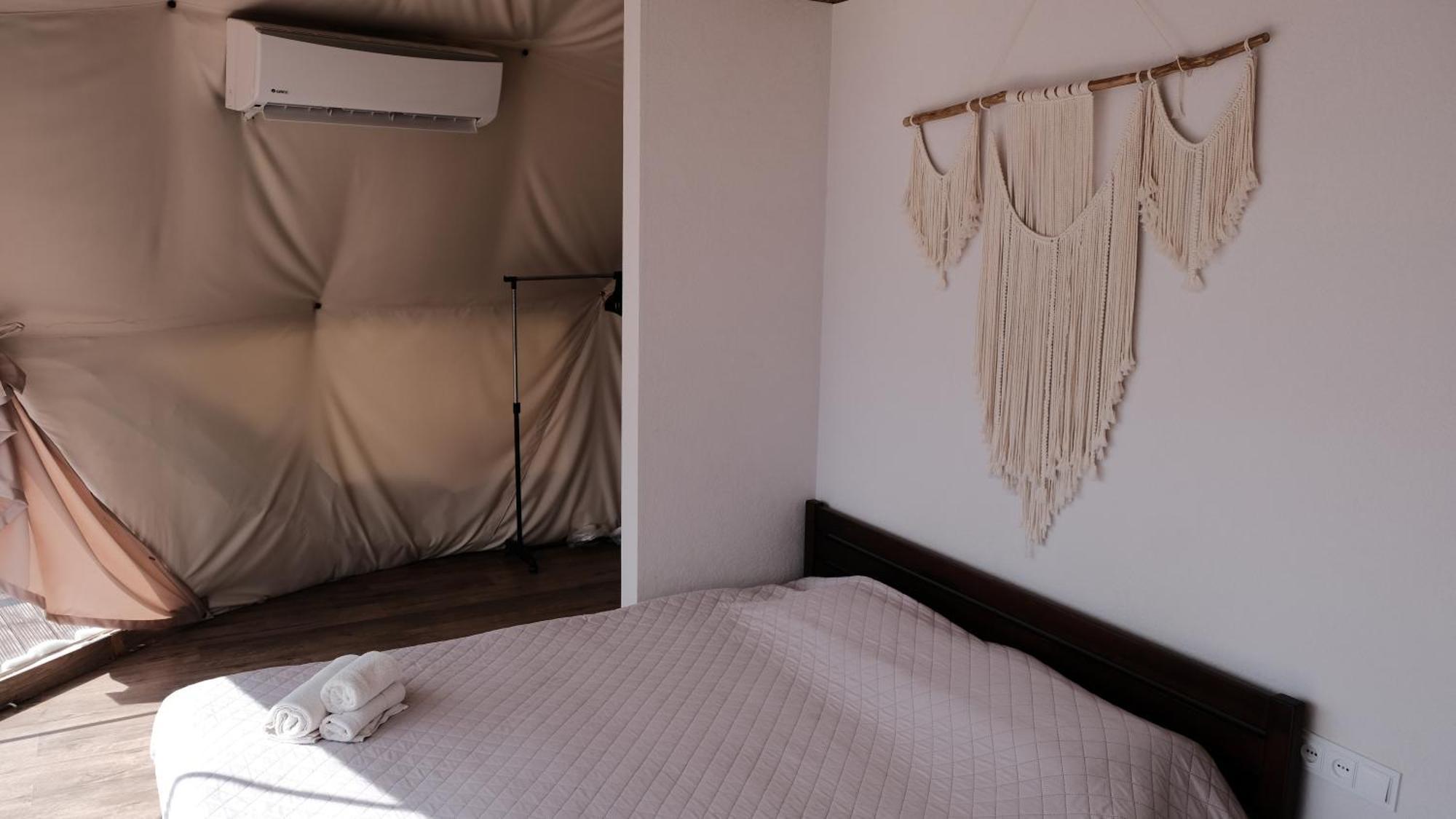 Глемпінг Де Вайб  Hotel Ворохта Стая снимка